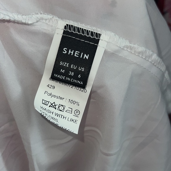 Unique Yet Sexy Floral Knee Length Dress SIZE M - Picture 9 of 9